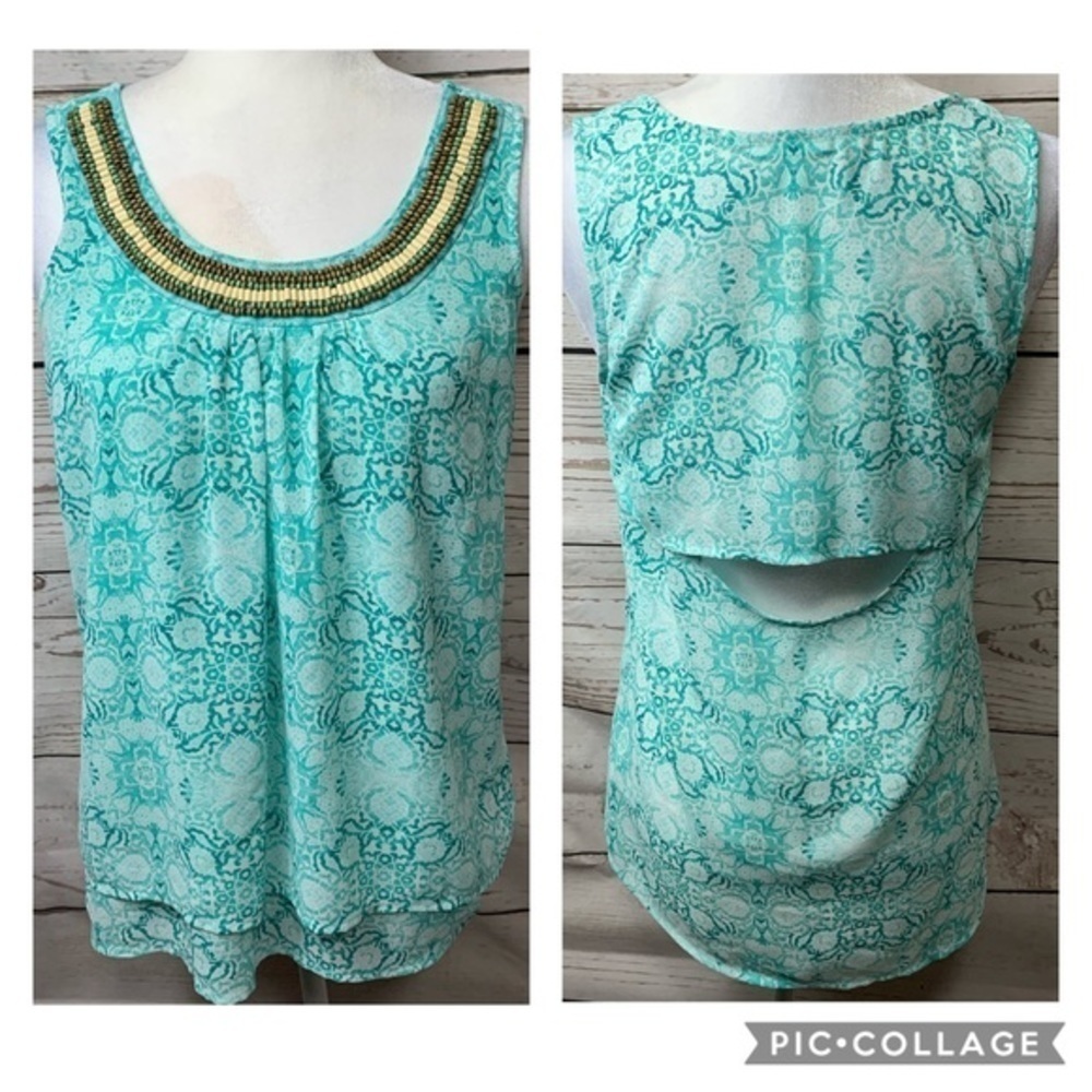 NWOT Maurices Beaded Floral Peep Hole Tank Top